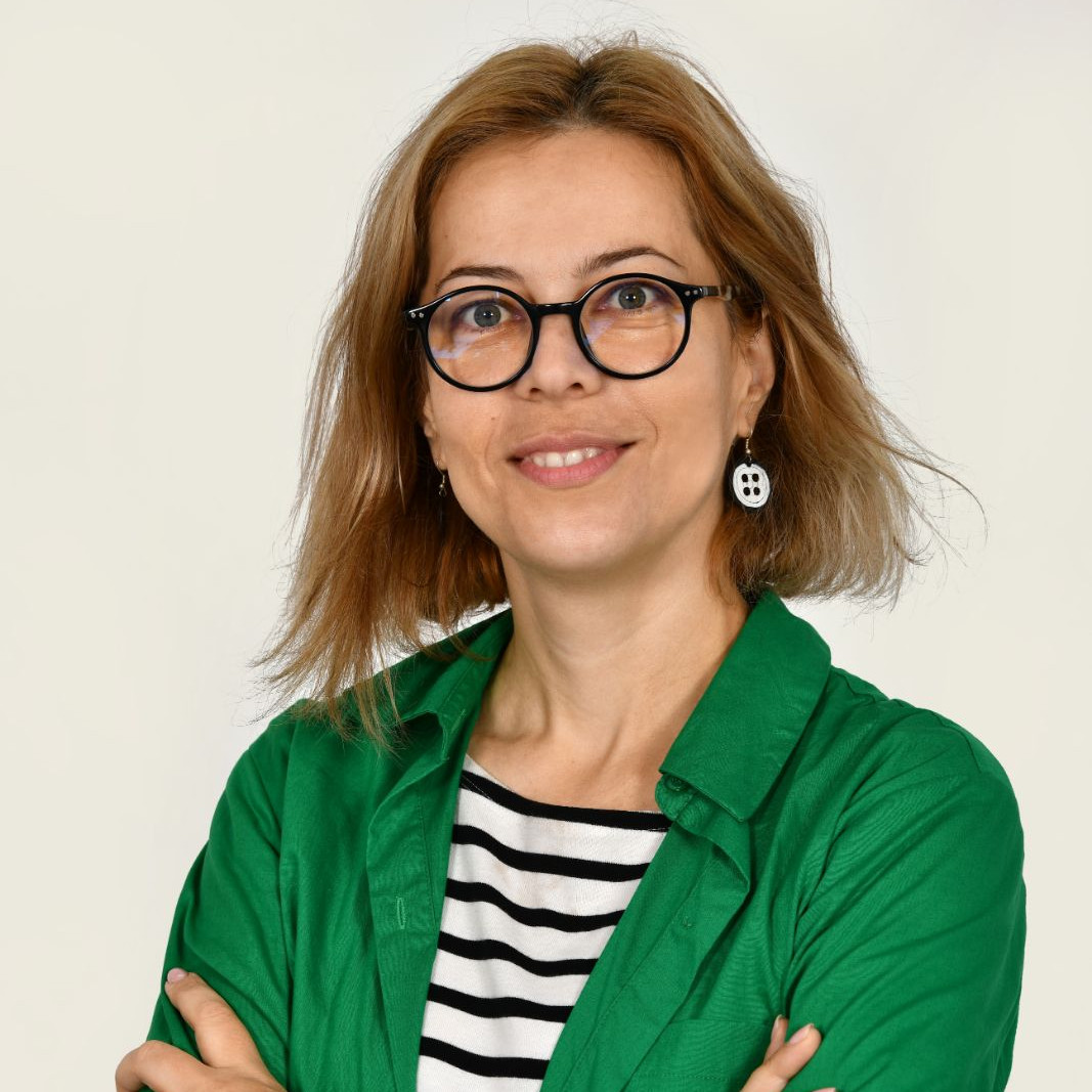 Corina Lungu - Profesor de Design MYP _ Director Centrul Cultural - gimnaziu și liceu